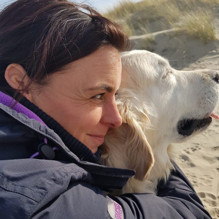 Christina Effertz: Einfühlsame Tierkommunikation für Pferde und Hunde Tierkommunikation online – sanfter Austausch mit Tieren über Sprache des Herzens